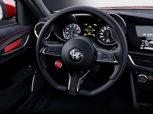 В Сети появились официальные фото седана Alfa Romeo Giulia GTA
