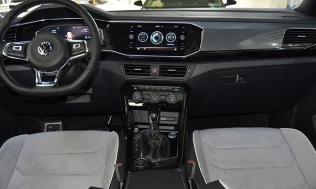 Стало известно когда новый кроссовер Volkswagen Tayron GTE появится у дилеров