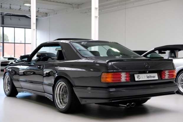 Редкое купе Mercedes-Benz 1989 года в идеальном состоянии выставила на продажу
