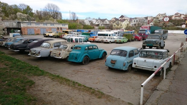 Забытое прошлое: кладбище ретро автомобилей в Украине