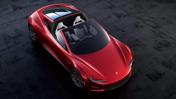 Tesla Roadster задержится на 2 года