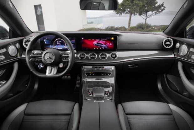 Обновленные купе и кабриолет Mercedes-Benz E-Class представлены официально