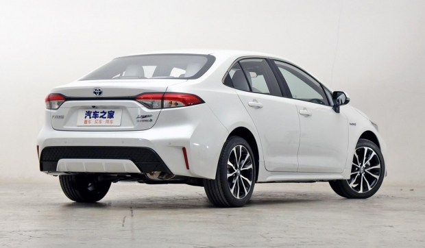 С боевым настроем: Toyota представила модель Levin Sport
