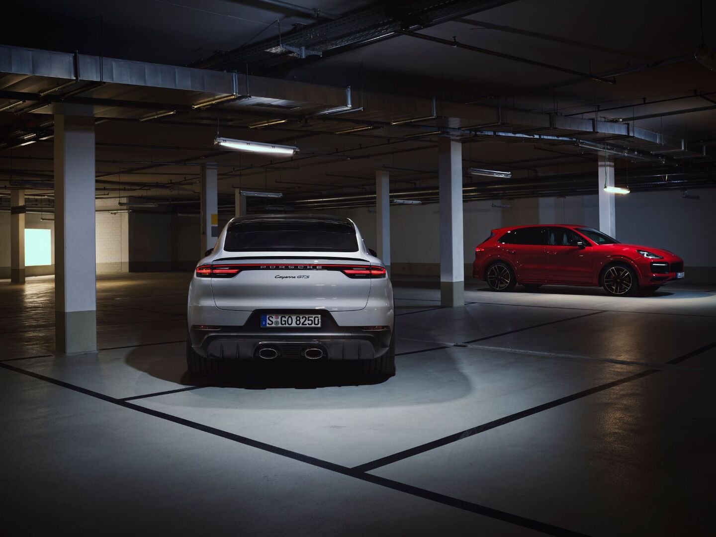 Porsche объявила российские ценники на новые Cayenne GTS