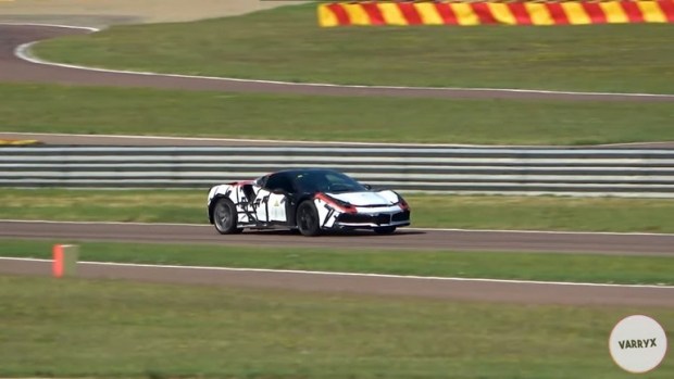 Ferrari тестирует новый гибрид (видео)