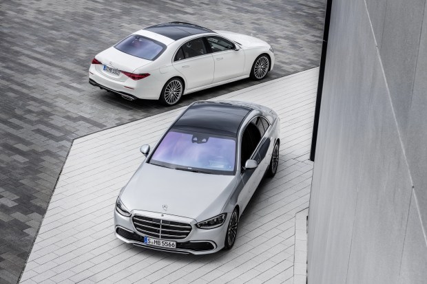 Новый Mercedes-Benz S-Class теперь официально