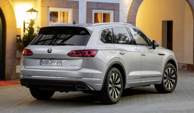 VW заменит дизельный Touareg гибридами