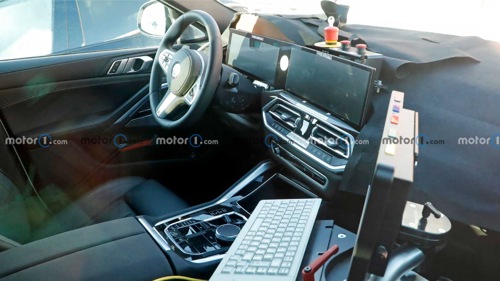 Обновленный BMW X6 обзаведется большим изогнутым дисплеем