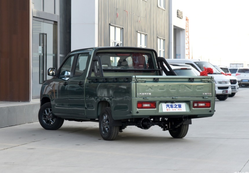 Начались продажи китайского клона УАЗа «Пикап»