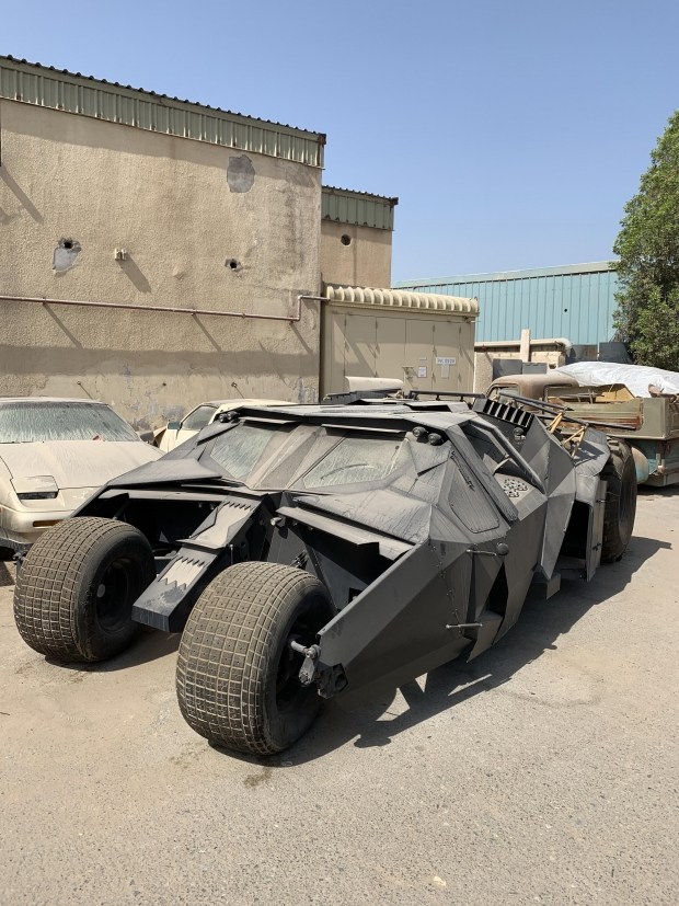 Бэтмен в бегах: в Дубае обнаружили брошенный «Бэтмобиль»