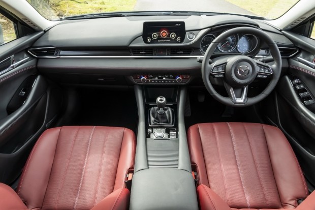 Особенная «Шестерка»: Mazda готовит спецверсию седана и универсала