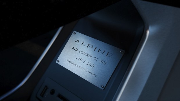 Купе Alpine A110 Legende GT: с новыми силами в новый бой