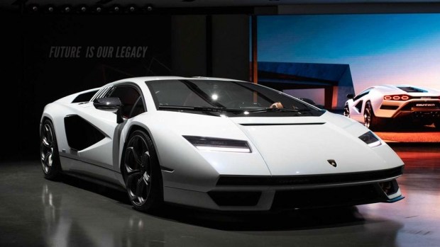 Реинкарнация Countach: Lamborghini представила новый суперкар