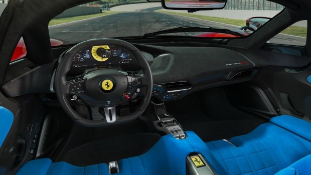 Классика на новый лад: самый экстремальный суперкар Ferrari