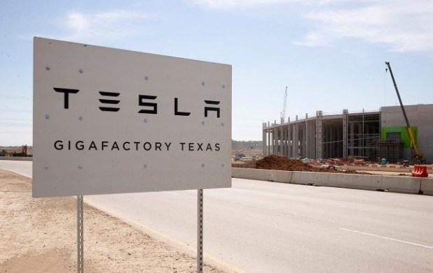 Tesla официально перенесла свою штаб-квартиру