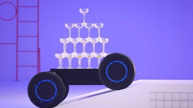 Малая, но умная мобильность: Hyundai покажет необычного дроида