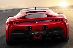 Ferrari показала весь процесс сборки самого мощного суперкара