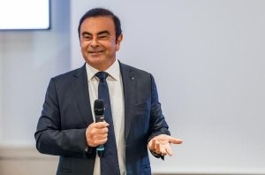 Сбежавший из-под ареста Карлос Гон проведет пресс-конференцию Сбежавший из-под ареста Карлос Гон проведет пресс-конференцию
