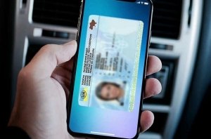 Украинцы смогут регистрироваться на авиарейс или поезд по е-правам
