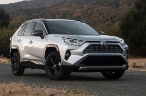 За год в Украине выросло количество гибридных автомобилей на 74%