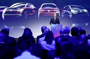 Volkswagen намерен продать миллион электромобилей за три года Volkswagen намерен продать миллион электромобилей за три года