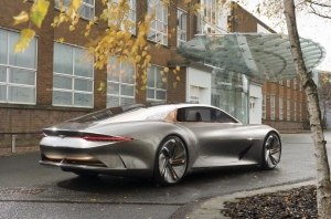 Глава Bentley назвал сроки появления первого электромобиля