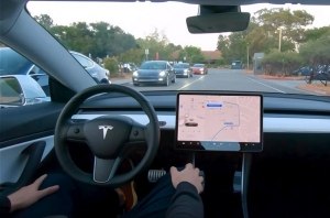Tesla дистанционно деактивировала автопилот на Model S после его перепродажи