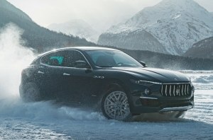 Maserati провела премьеру новой спецсерии Levante Royale на турнире по снежному поло Snow Polo World Cup в Санкт-Морице Maserati провела премьеру новой спецсерии Levante Royale на турнире по снежному поло Snow Polo World Cup в Санкт-Морице