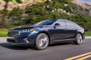 KIA обновила Cadenza: иная внешность и переработанный салон, но прежний мотор