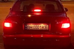 В Украине засветился «Ланос» с необычными номерами В Украине засветился «Ланос» с необычными номерами