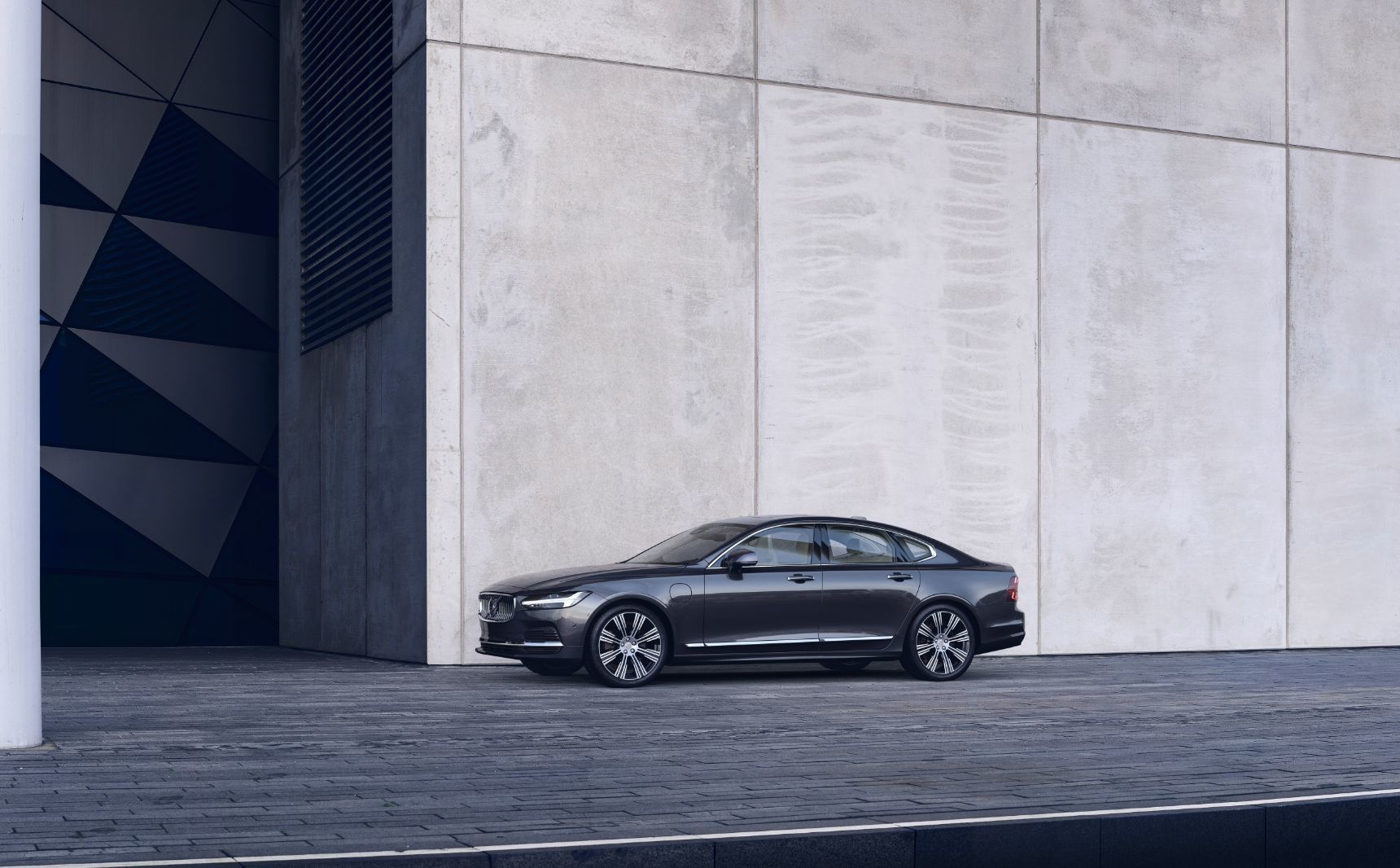 Volvo представила обновленные флагманы S90 и V90