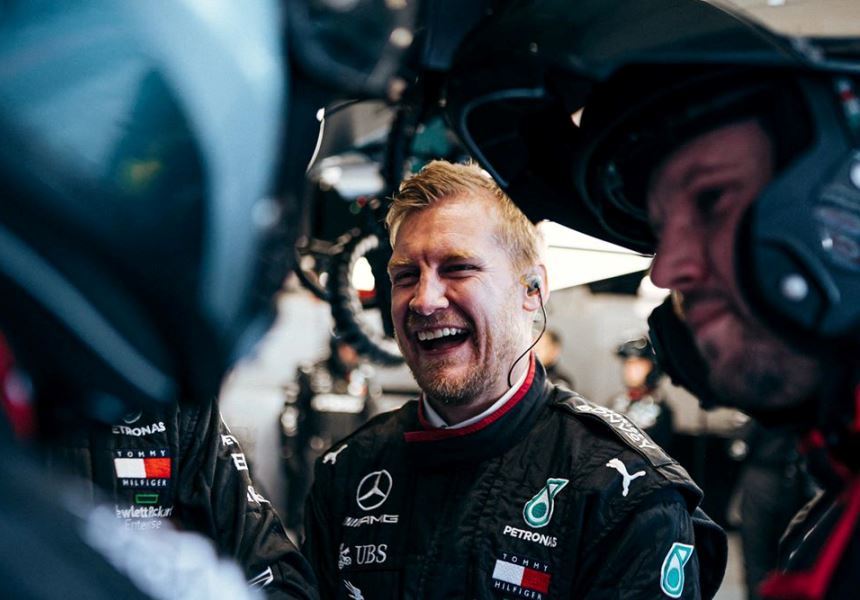 Менять сход-развал через руль на ходу? Mercedes это сделал!