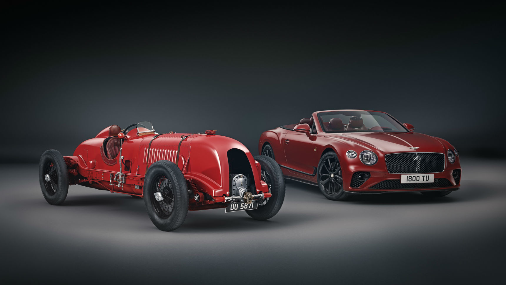 Кабриолет Bentley с отделкой золотом появился в Москве