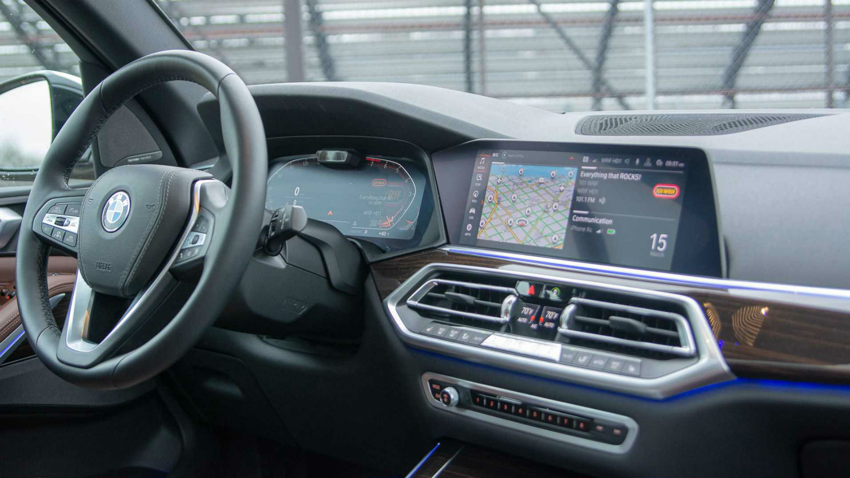 BMW назвал цены на новые версии X5 и X6 в России