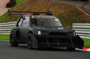 Peugeot 205 с двумя моторами выставили на продажу за 10 000 долларов Peugeot 205 с двумя моторами выставили на продажу за 10 000 долларов