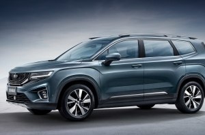 Geely представила большой семиместный внедорожник HaoYue