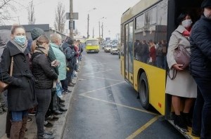 Кабмин установил новый лимит на перевозку пассажиров в транспорте