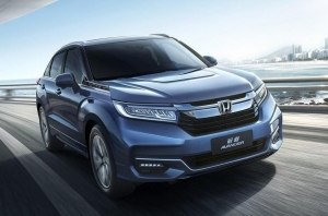 Honda обновила купеобразный кроссовер Avancier