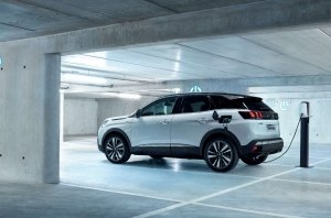 Peugeot 3008: во Франции теперь доступны гибридные версии
