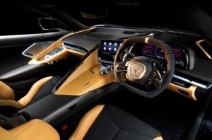 Chevrolet показал салон праворульного Corvette
