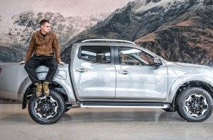 ЧтоПочем: Новый Nissan Navara NP300 с многорычажкой сзади