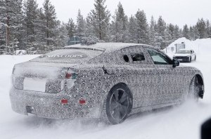 Электрический Jaguar XJ замечен на тестах