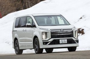 Минивэн Mitsubishi Delica D:5 получил роскошную версию
