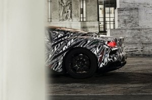 Новый суперкар Maserati показали в серийном кузове