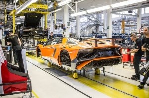 Из-за коронавируса на 2 недели закрыли завод Lamborghini
