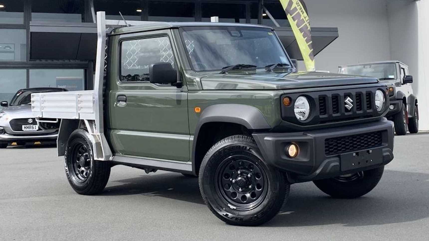 Малыша Suzuki Jimny превратили в грузовик
