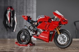 Конструктор для взрослых: Ducati Panigale V4 R от LEGO (видео)