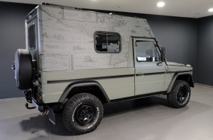 «Отставной вояка»: стильный кэмпер из армейского G-Class