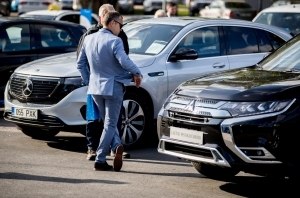 Рынок новых авто в Европе пробил «дно»! Что будет дальше?