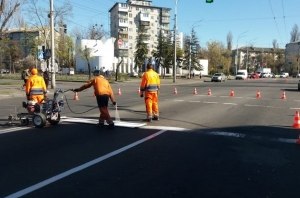Разметка на дорогах Киева не выдержала. Опять